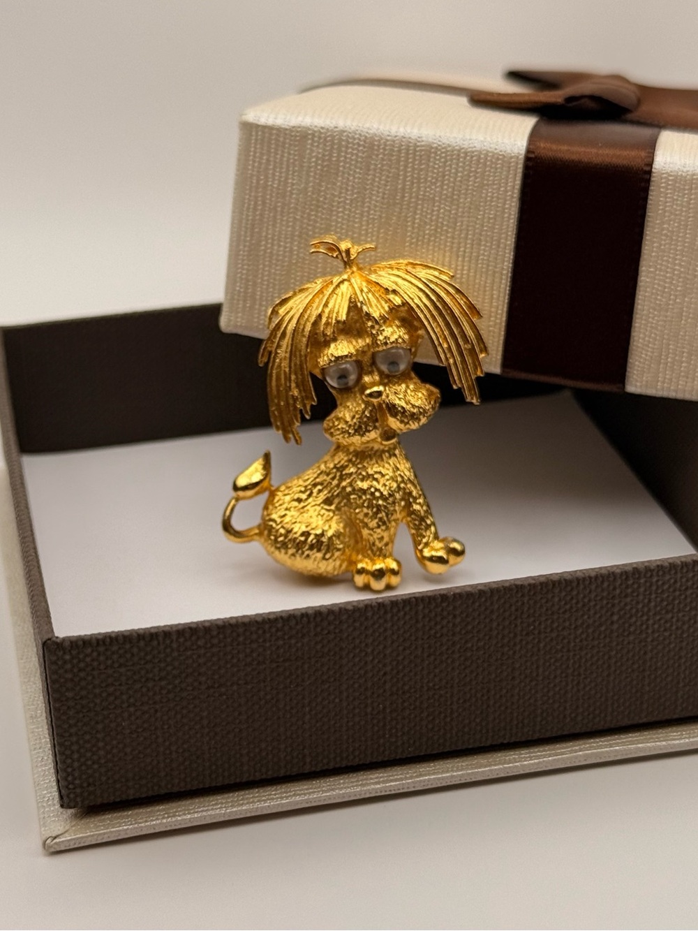 Vintage Park Lane Googly Eye Shaggy Dog Brooch Gold Tone Figural Pin Signed